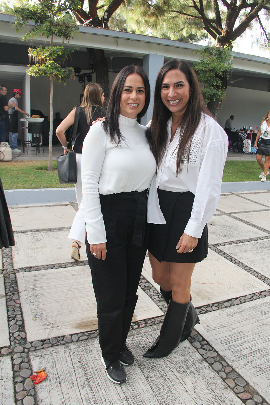 Rebe González Durán y Zaira Noltenius.