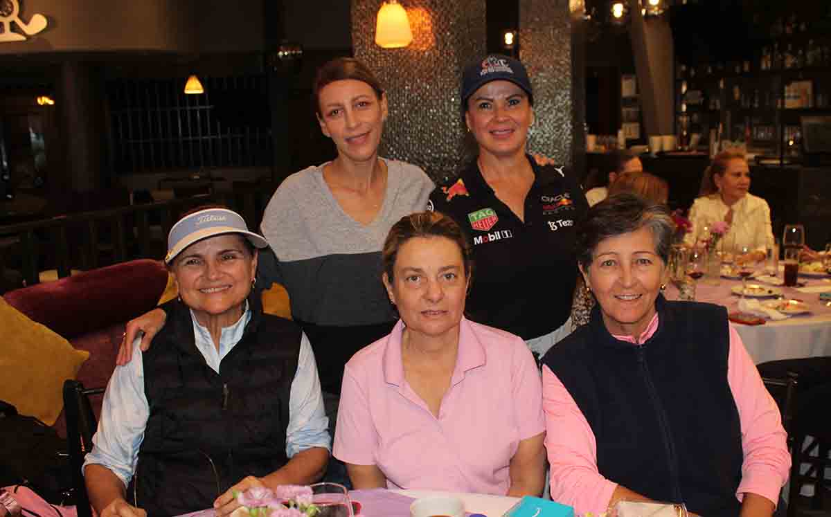 CLAUDIA JIMÉNEZ, MARISELA DE LARRAGA, QUETA LÓPEZ, MARIBEL ESTEVE Y PILAR MORAL  llegaron puntuales a la comida de premiación