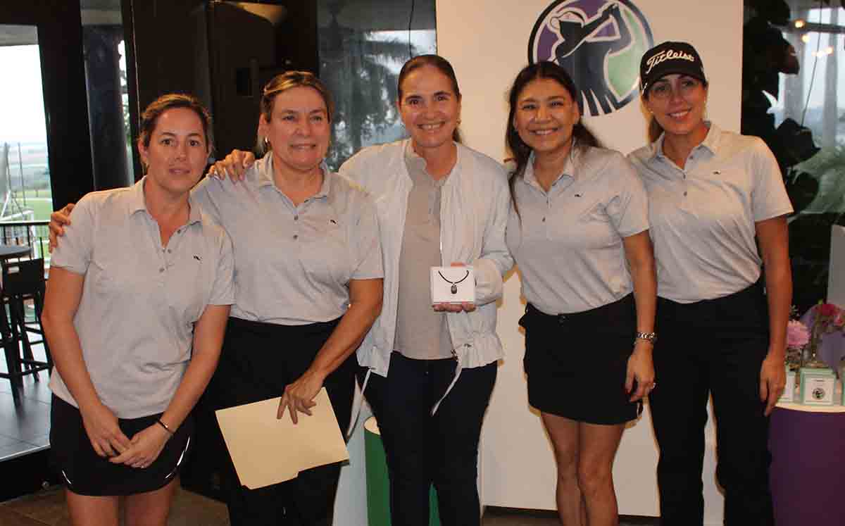 LUCY LORENZO, ROSA ESTEVE, LILI DE ESTEVE, HORTENSIA ROJAS E ISABEL GÓMEZ nos regalaron sus mejores sonrisas