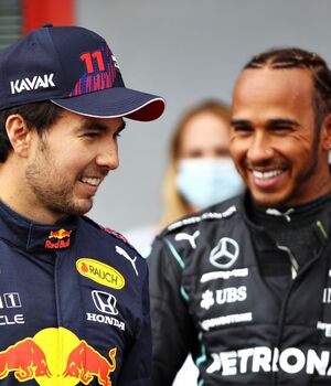 Checo Pérez y su rivalidad con Lewis Hamilton (Foto: Getty)