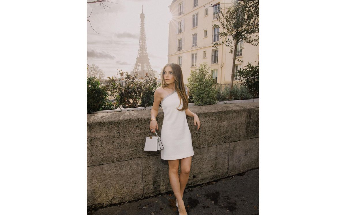 Angélica Rivera y Sofía Castro roban cámara en Paris Fashion Week (Instagram)