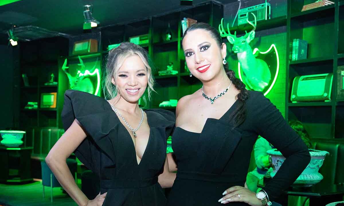 Arelena Daza y Marlene Ruiz