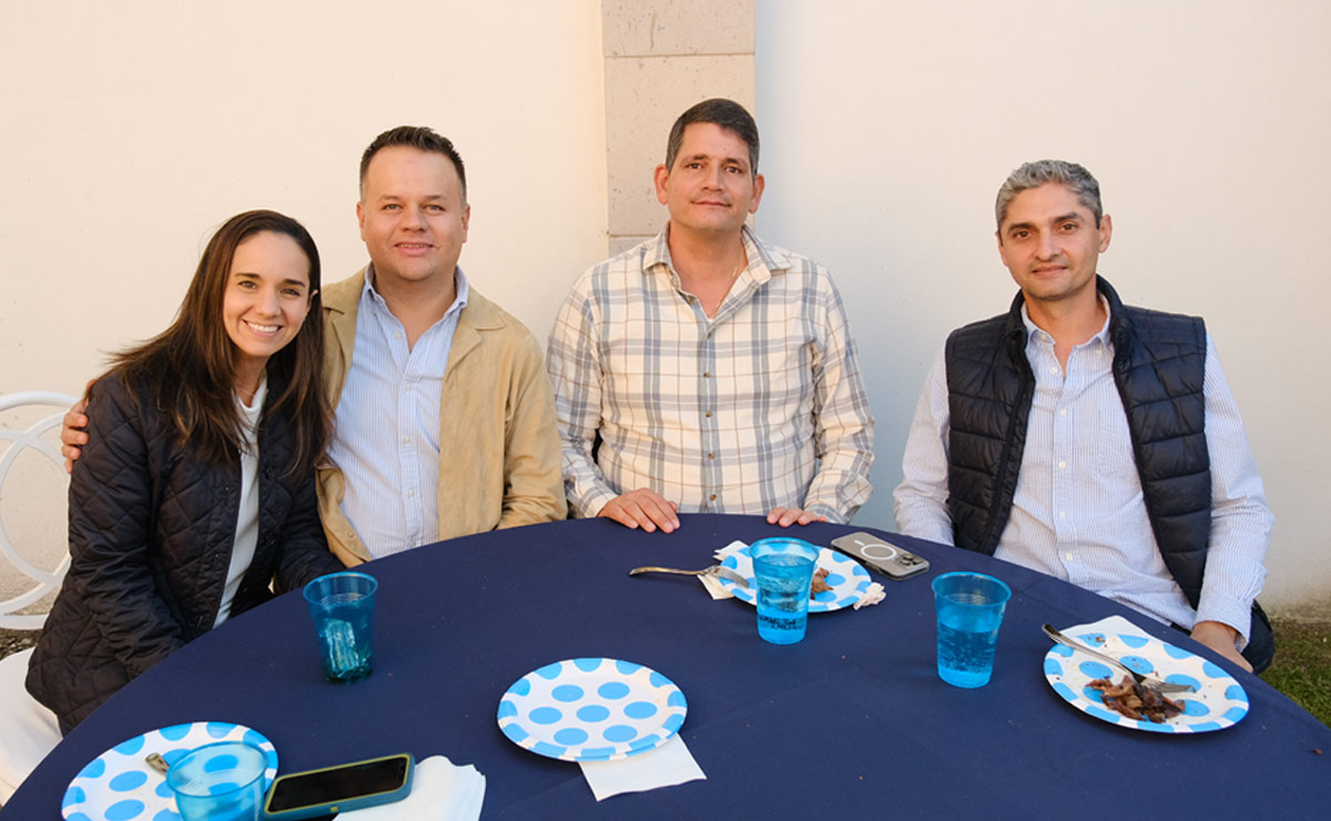 Nuria, Alejandro, Armando y Andrés