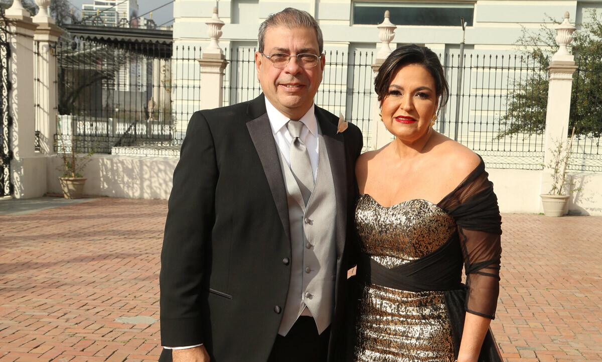 Papás de la novia. Mauricio Colyer y Maru Sepúlveda de Colyer / Foto: Roberto Alvarado