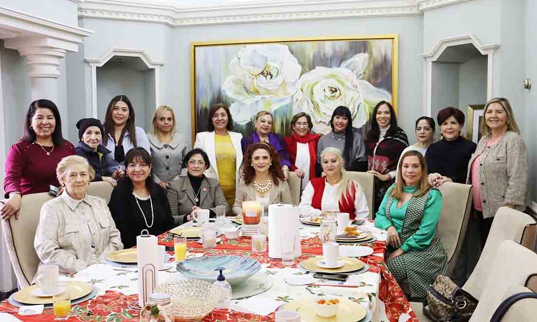 Asistentes del evento realizaron la tradicional partida de rosca de reyes