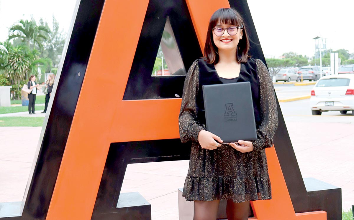 MARYLIN REYES demostró su nivel de dominio de los idiomas inglés, francés y alemán