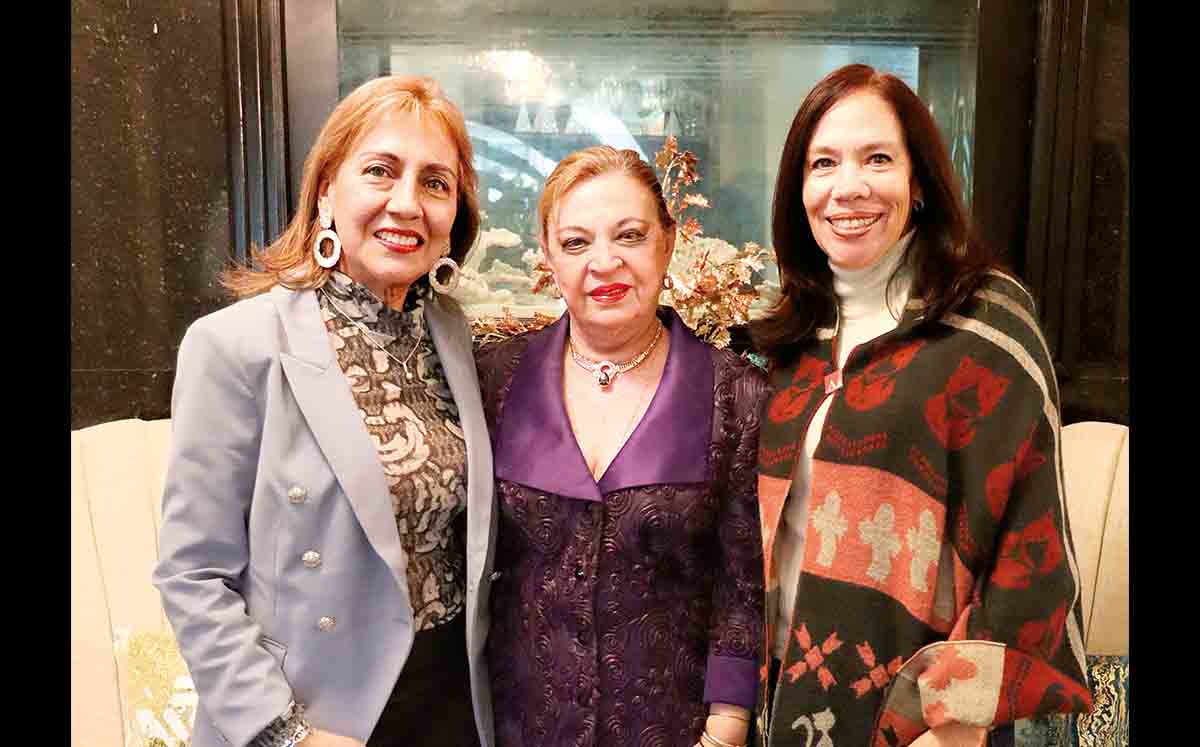 ANA LAURA UGALDE, LUPITA HOYOS Y CLAUDIA GARCÍA nos regalaron sus mejores sonrisas