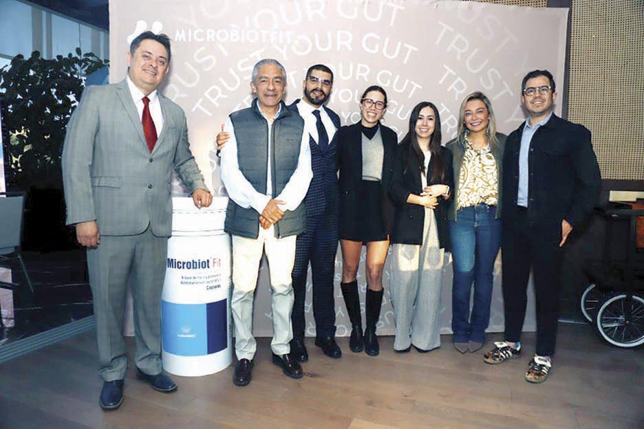 01-Patricio-Harrigan,-Ricardo-Guzmán,-Sinué-Santos,-Camino-García,-Andrea-Cabadas,-Ilse-Valdés-y-Mario-Maciel