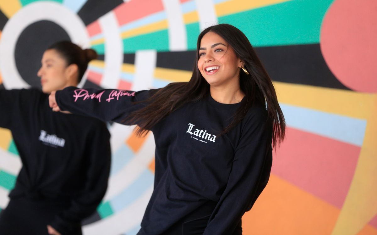 Las asistentes disfrutaron al máximo del dance fitness / Foto: Daniel Saldívar