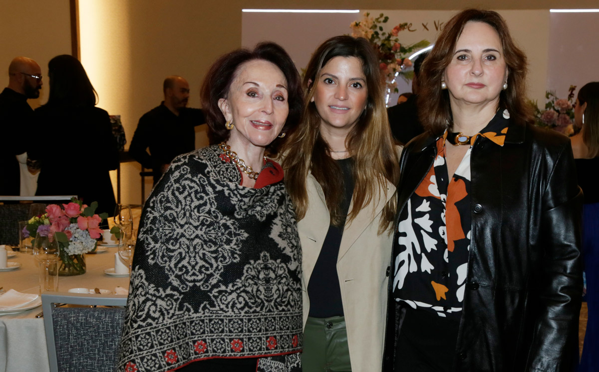 Cecilia Pérez de Sada, Sofía Gómez de Villarreal y Verónica Sada / Foto: Omar Valdez