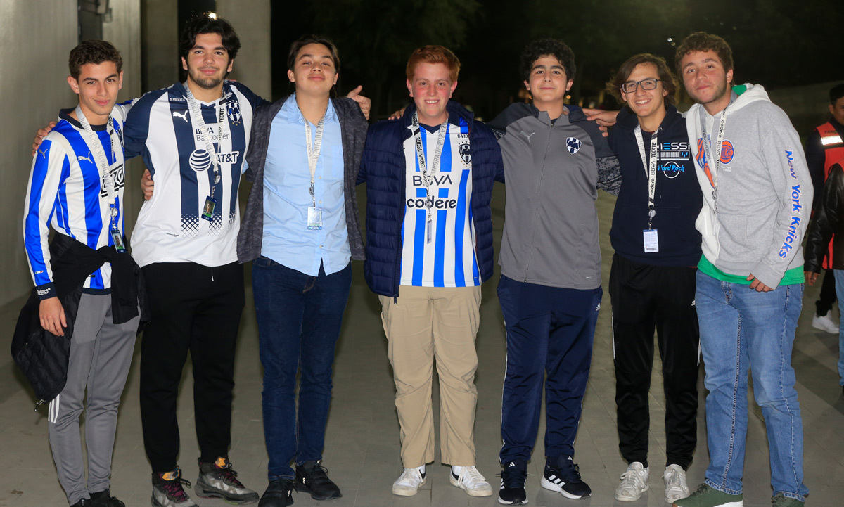 Patricio Elizondo, Jorge Gaytán, Iván Viveros, Fernando Chapa, Ricardo Garza, Javier Castellanos y Juan Amaya / Foto: Staff Chic