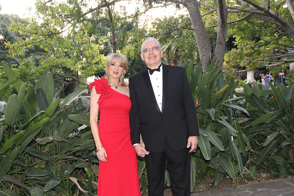 Gladys Aguirre Drexler y Rubén Calderón de la Peña