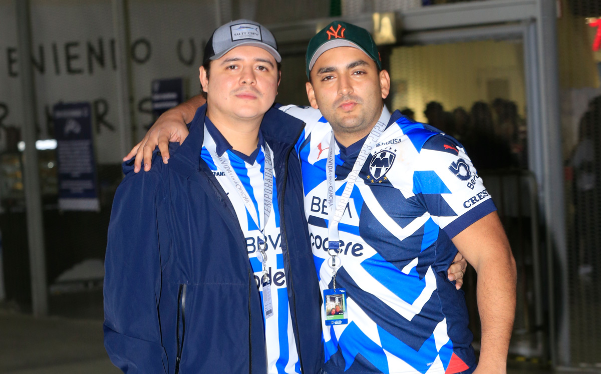 Juan Carlos Molina y Javier Villafaña / Foto: Staff Chic