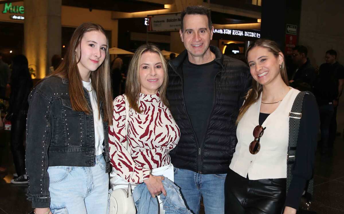Valeria Terán, Leny Villarreal, Gerardo Terán y Leny Terán