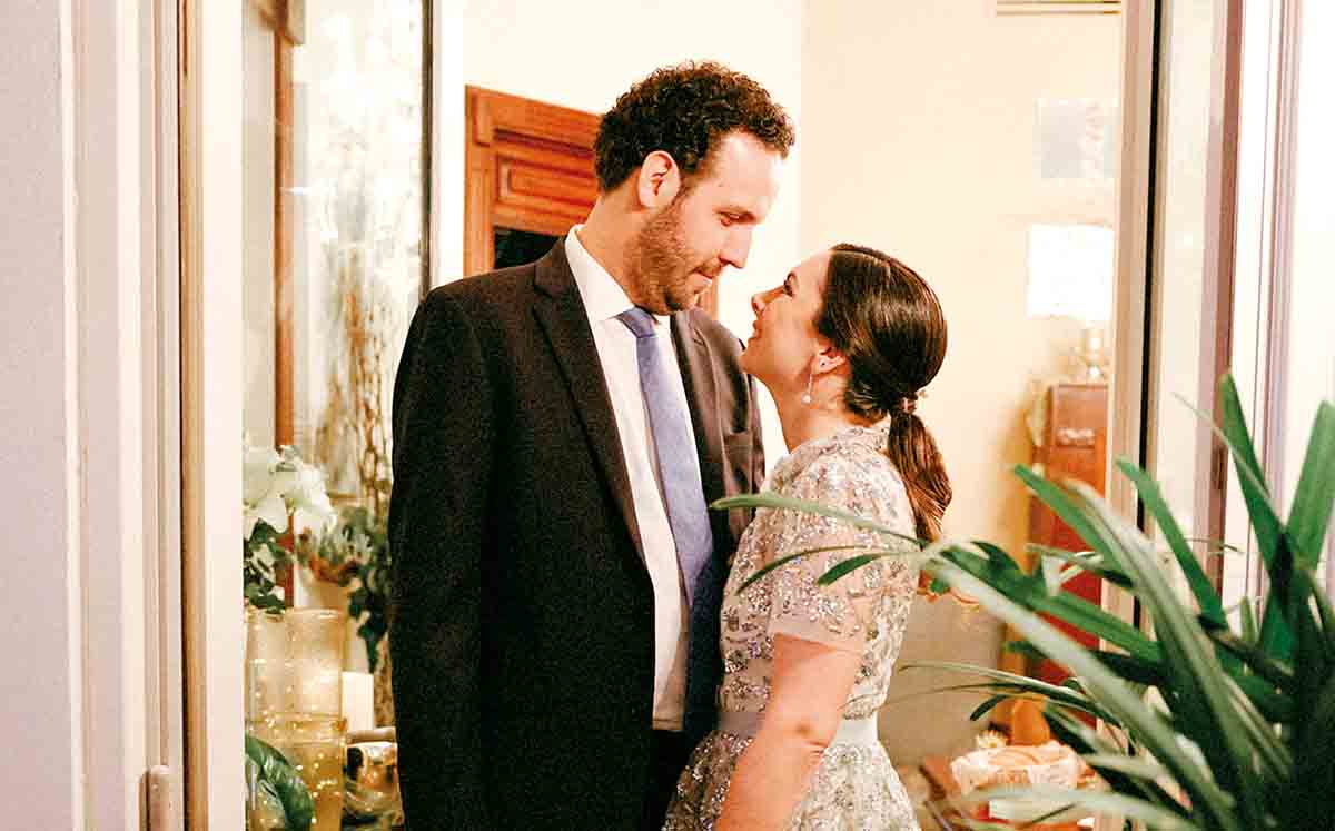 VÍCTOR & ELSA lucían muy enamorados durante su boda civil
