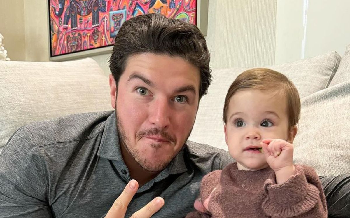 Samuel García comparte una foto de su abuelo y son idénticos (Instagram)