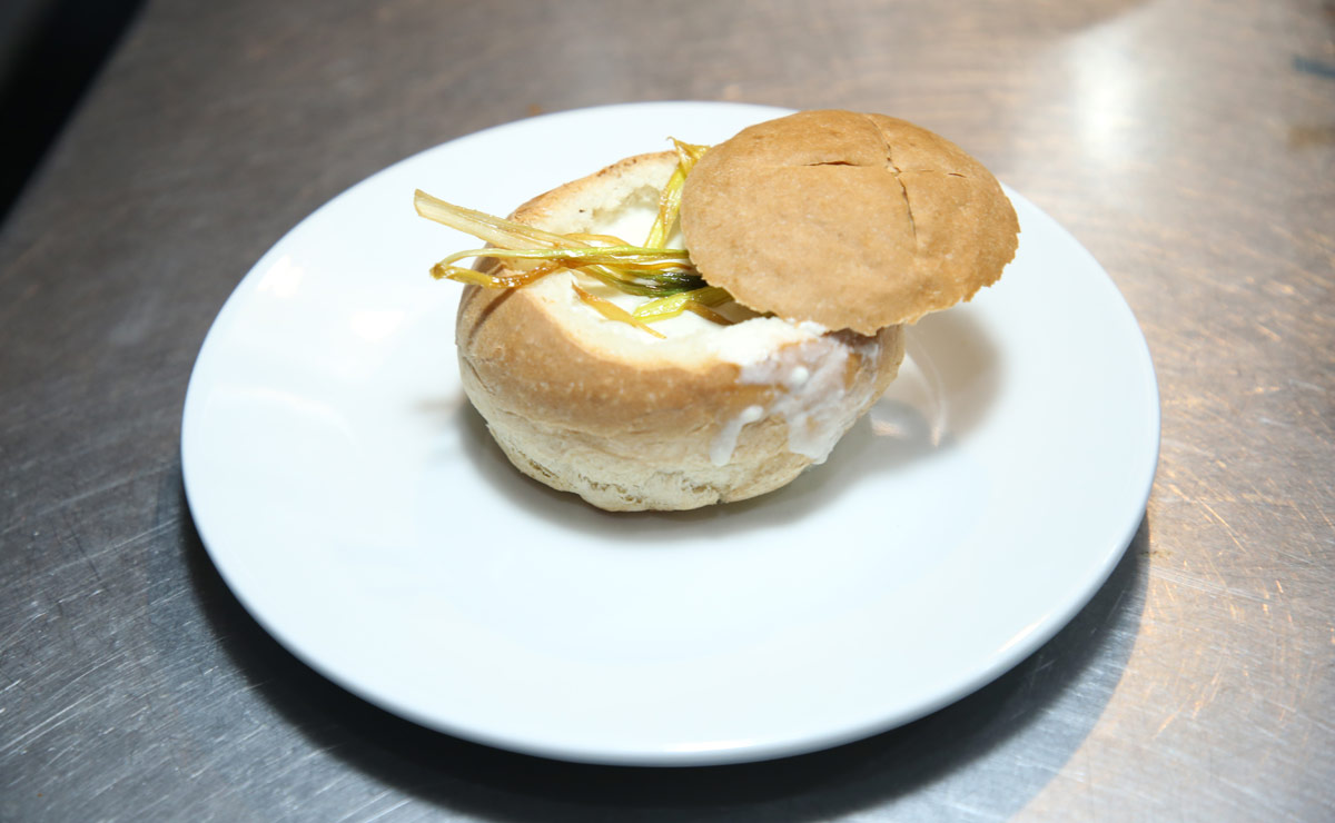 Clam Chowder en pan artesanal