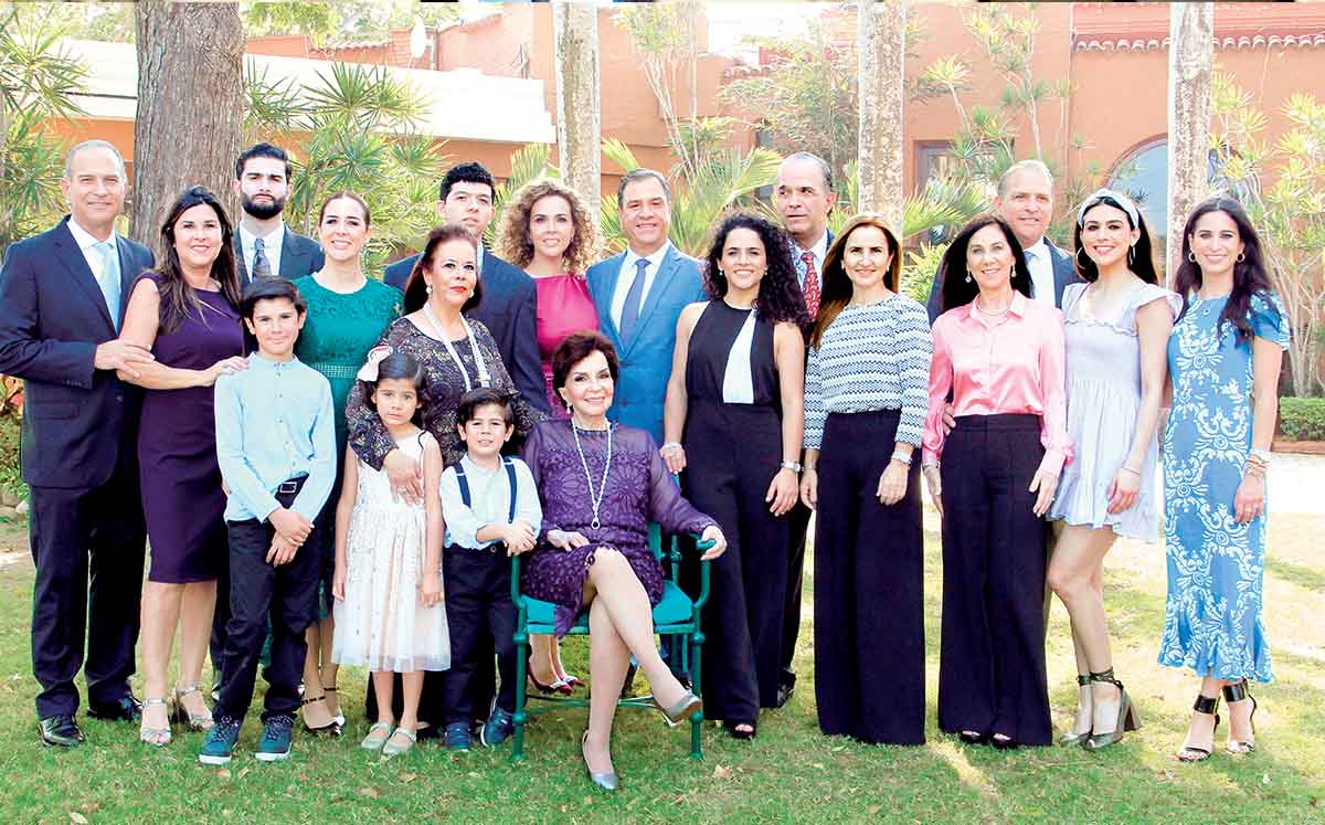 FERNANDO MORELEÓN, YVETTE DE MORELEÓN, FERNANDO MORELEÓN, ANA CRISTINA MORELEÓN, GERARDO PLIEGO, RAQUEL MORELEÓN, ALFREDO PLIEGO, ROSA MORELEÓN