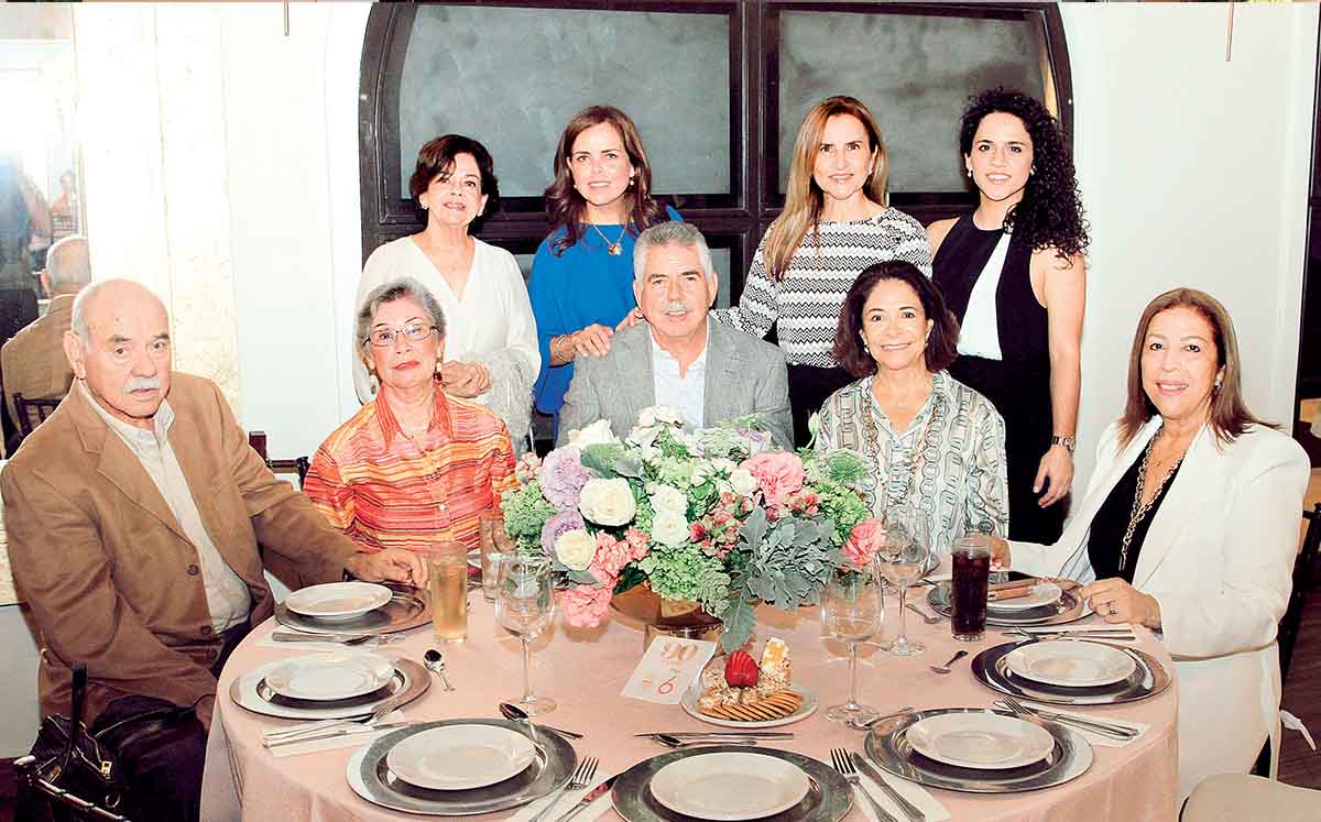 MARTHA CANTÚ, MARTHA DE GORORDO, ROSA GOCHICOA, ROSA MOROLEÓN, FERNANDO DE GORORDO, ELVIRA DE DE GORORDO, EDUARDO DE GORORDO, BETINA DE DE GORORDO