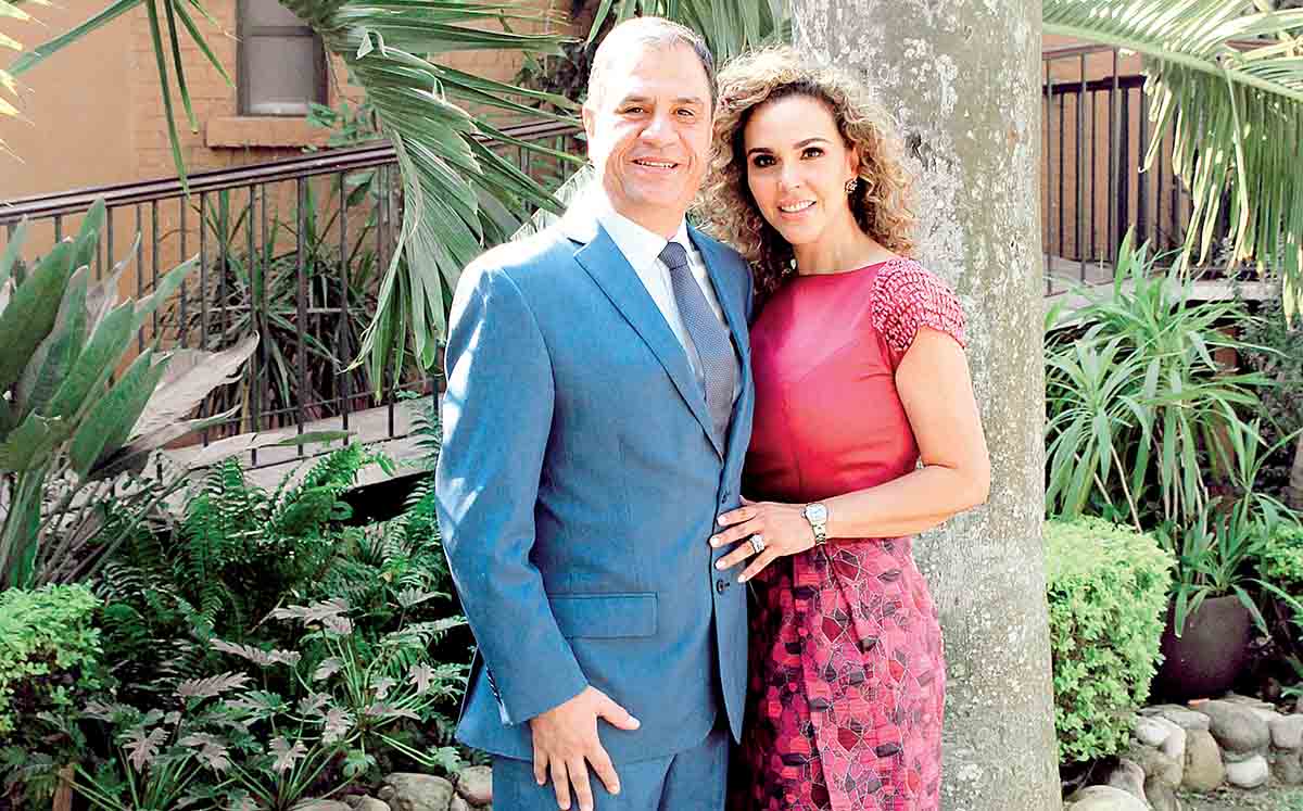 ALFREDO PLIEGO Y RAQUEL MORELEÓN nos regalaron sus mejores sonrisas