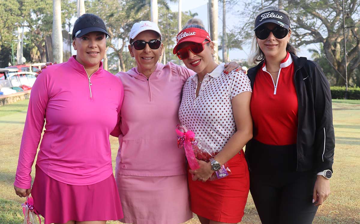 PAMELA CUETERA, JESSICA DÁVILA Y ANDREA LEAL recibieron bolsitas de regalitos como jabones, dulces, cremas y popotes