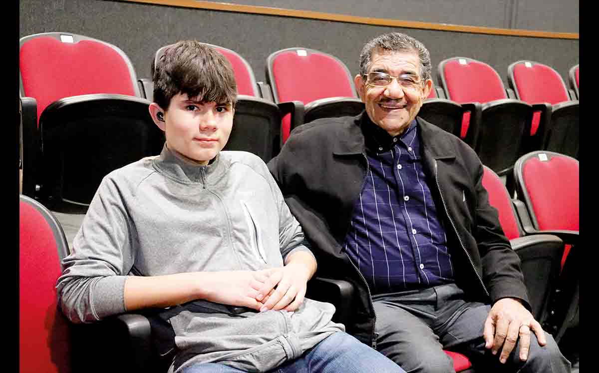 ADRIAN IBARRA Y AMADO DEL ÁNGEL DE LEÓN nos regalaron sus mejores sonrisas en la conferencia