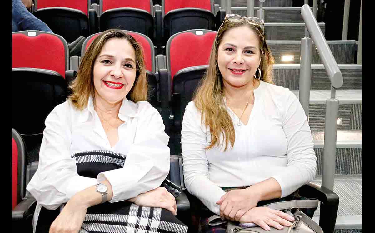 LAURA ROCHA Y ADRIANA TINCON fueron parte del séptimo ciclo de formación para padres de familia