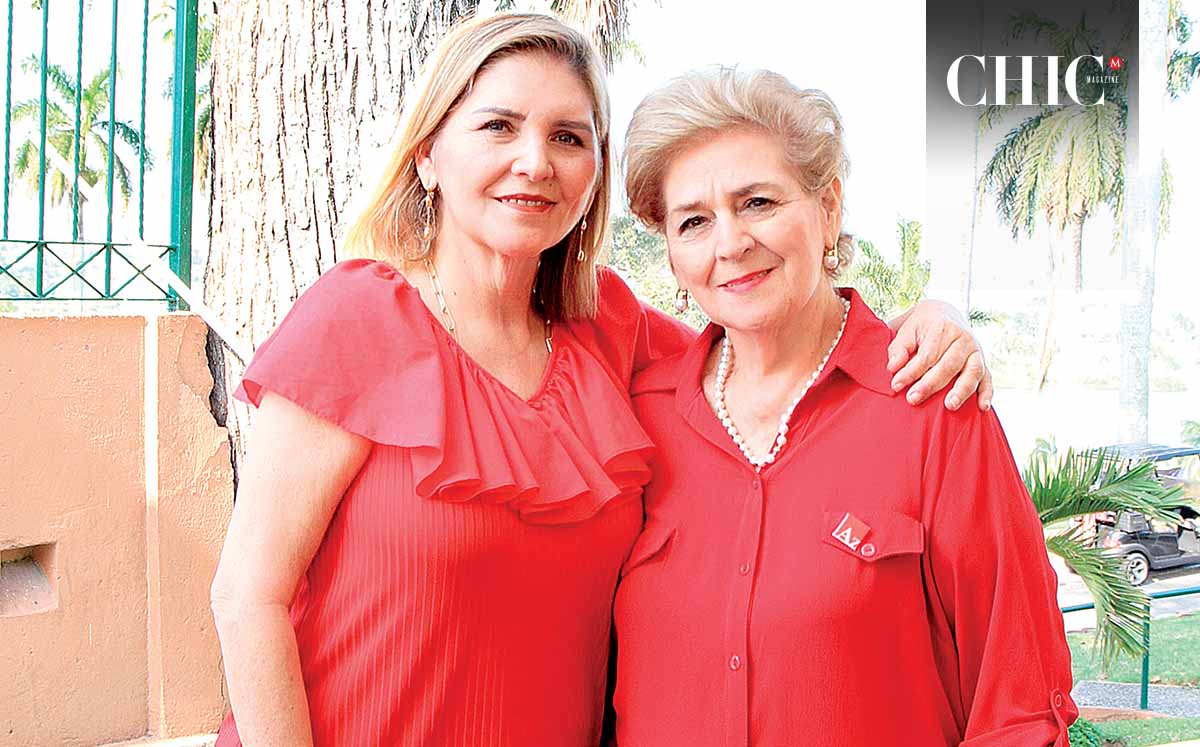 LAURA ACEVEDO Y NORINEY DE LA GARZA muy emocionadas por la excelente respuesta que tuvo el torneo