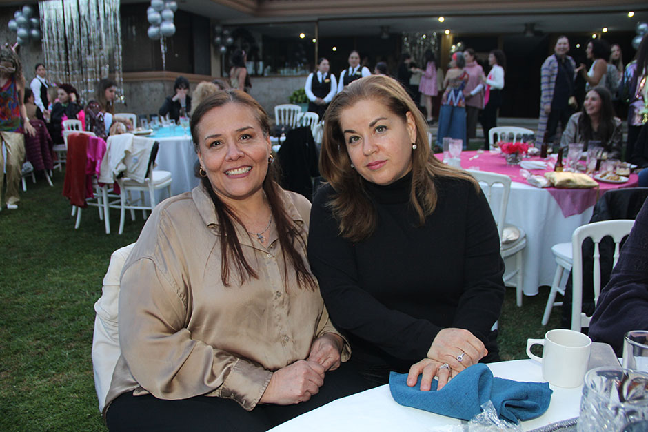 Judith Espinoza, Fabiola Velázquez y Daniela Rogel.