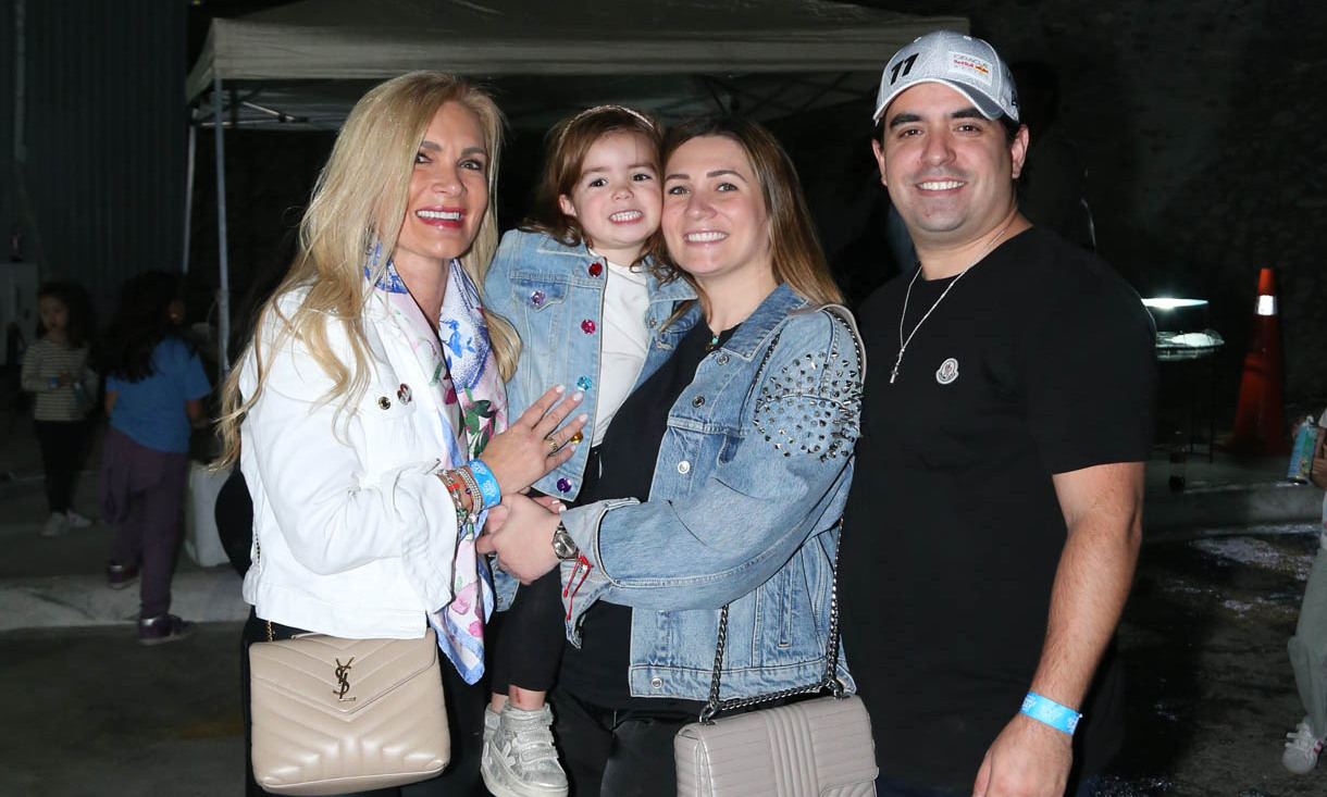 Vero Lepeley, Marcela Bibriesca, Catalina Poblete y Raúl Bibriesca