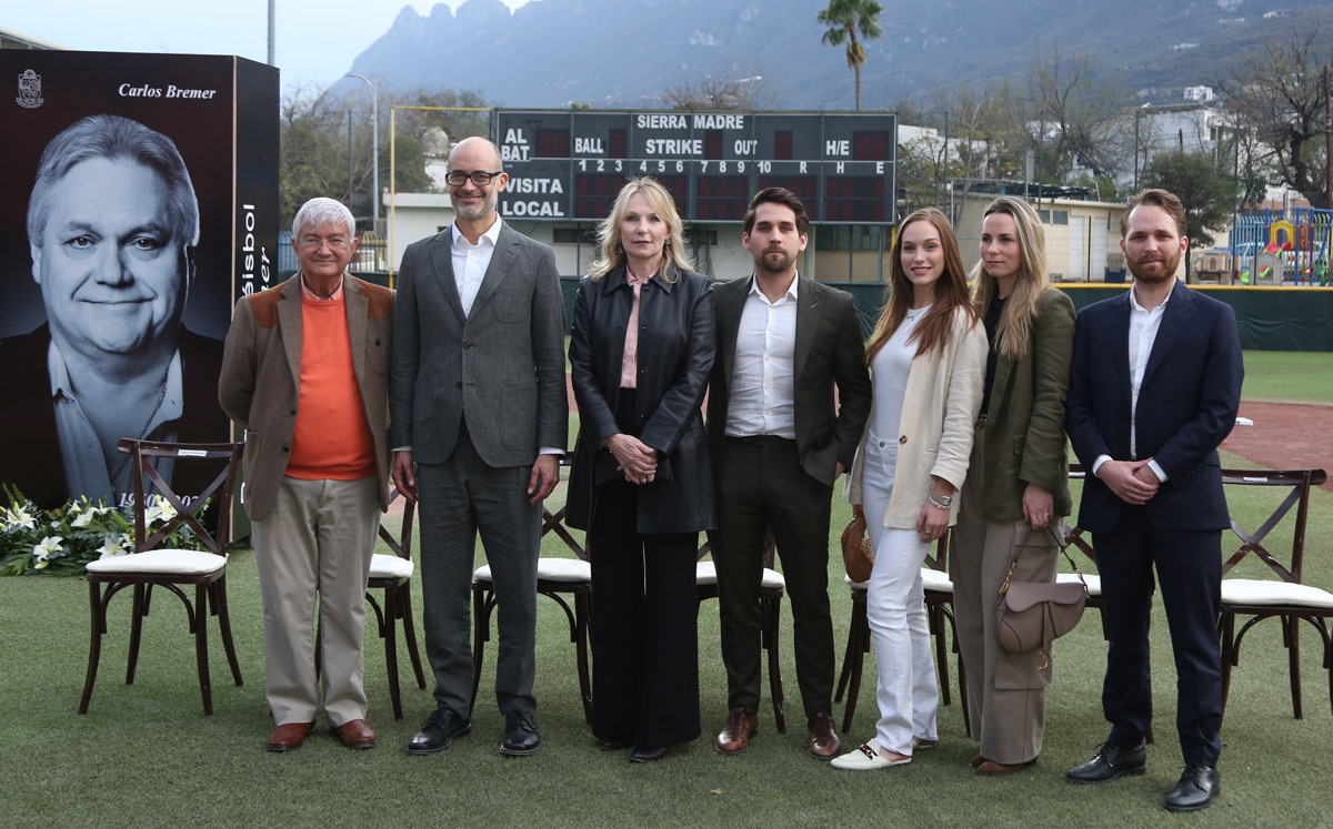 Carlos Domínguez, Miguel Treviño, Adriana de Bremer, Marcelo Bremer, Paulina Bremer, Adriana Bremer y Carlos Bremer / Foto: Roberto Alvarado