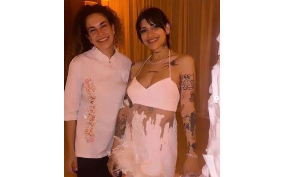 Cazzu: ¿Por qué llevó un vestido blanco a la boda de su hermana?