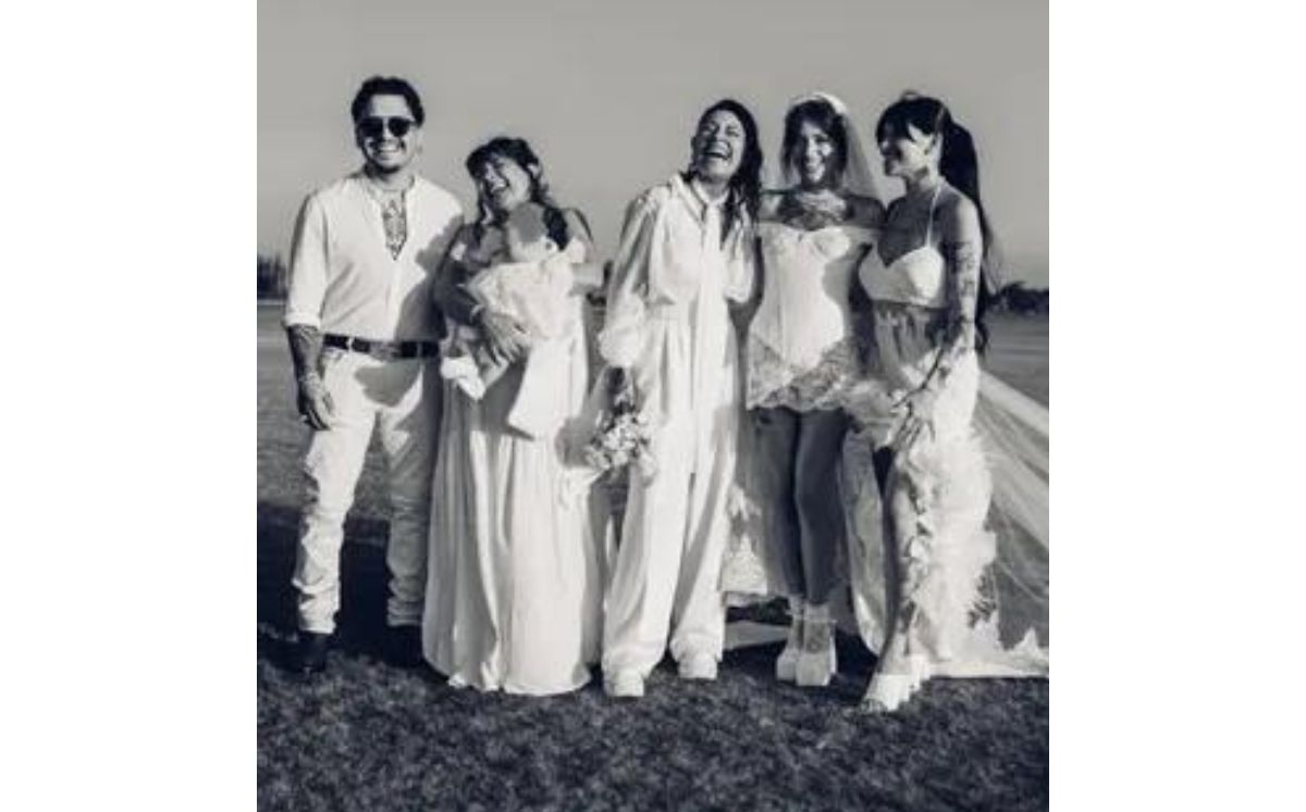 Cazzu: ¿Por qué llevó un vestido blanco a la boda de su hermana?