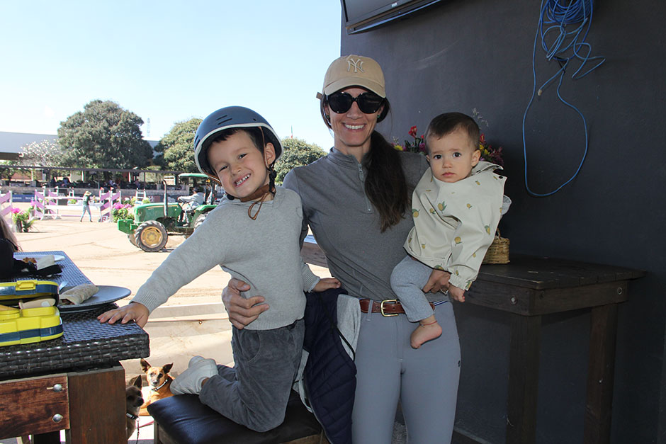 Joaquín Luzardo, Julia Cerioni y Felipe Luzardo.