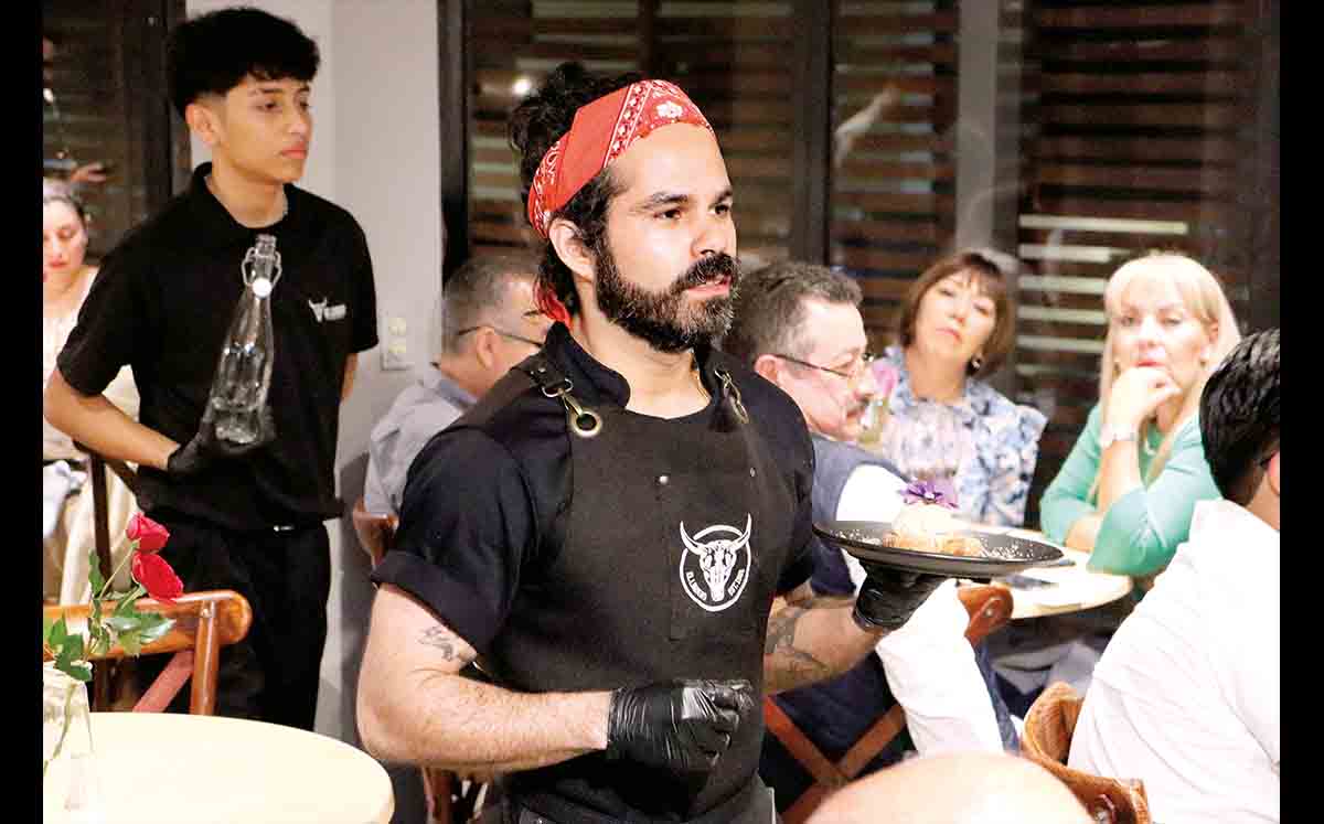 OMAR GÓMEZ en la cena maridaje llamada Contigo Mi Vida