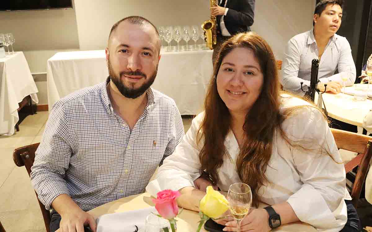 KARELY PIÑA y JORGE RAMÍREZ celebraron la mención de los 250 restaurantes de la Guía México Gastronómico 2024