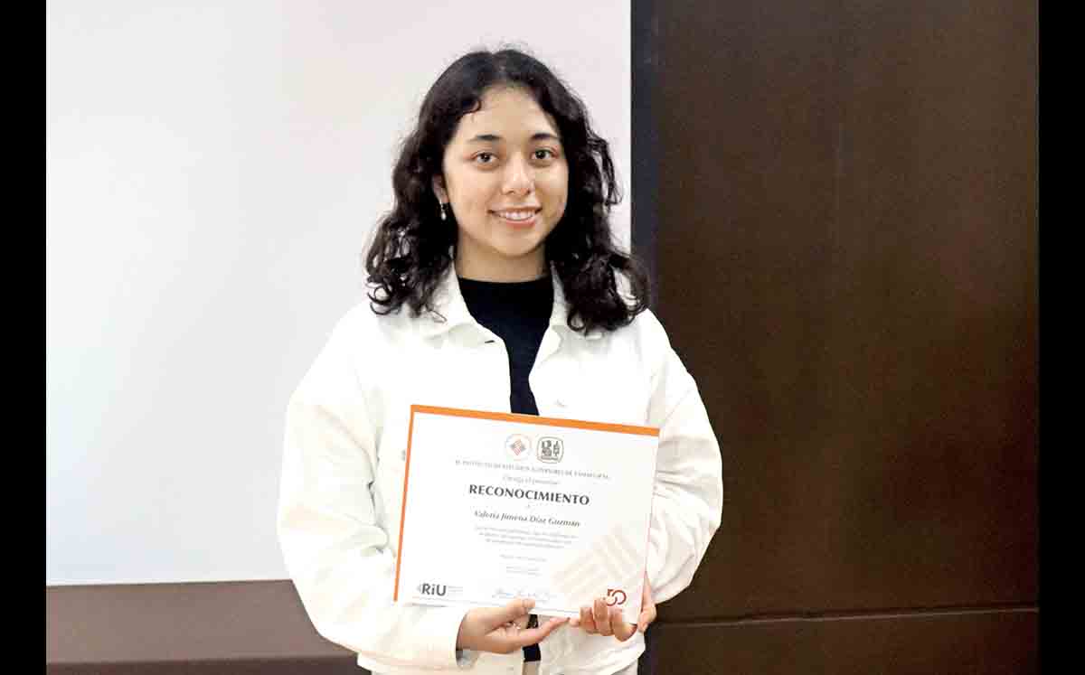 VALERIA DÍAZ orgullosa por su logro en el IEST Anáhuac