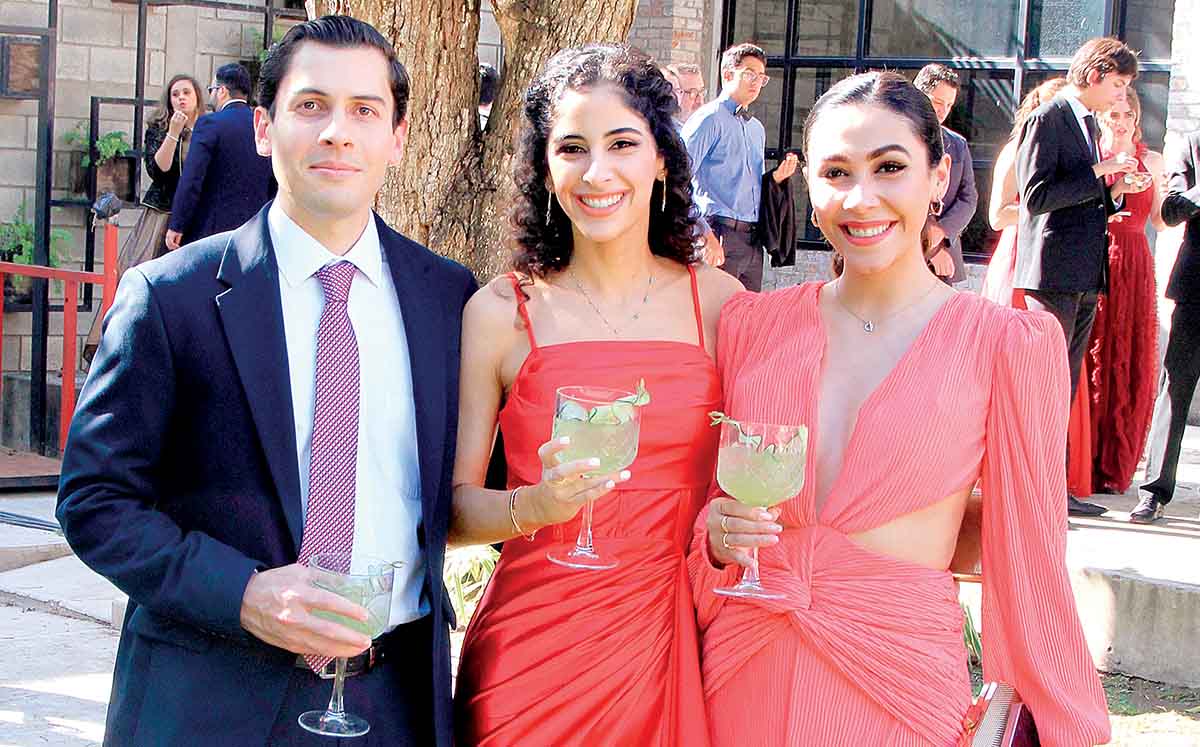 JOSÉ NAVARRETE, LEYLA FÉRES Y MARIANA MÉNDEZ degustaron de una entrada de crema de pimiento rojo asado con croquetas de jamón serrano
