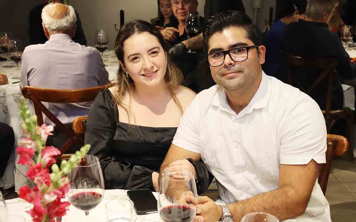 CIELO HERNÁNDEZ y JORGE CABALLERO degustaron de una cena meridaje de cinco tiempos