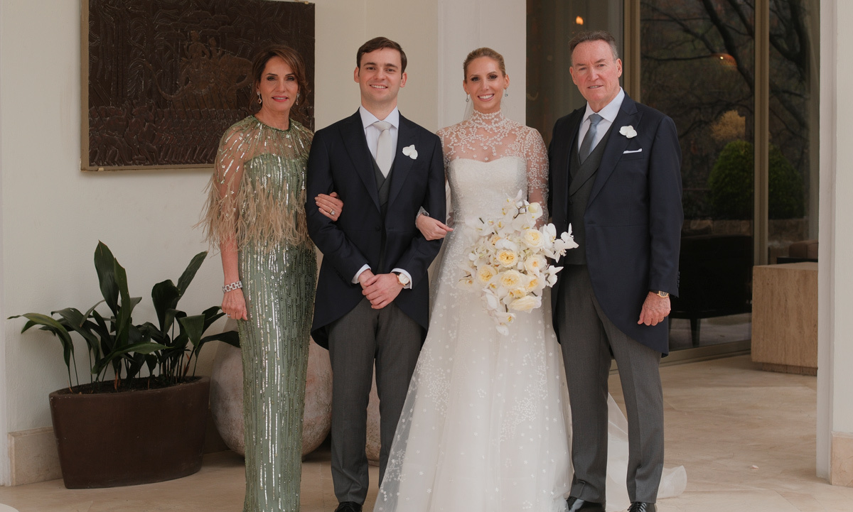 PAPÁS DEL NOVIO. Isabel Ruenes de Martín y Ricardo Martín / Foto: Samuel Catherine