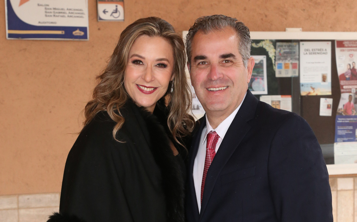 Mónica de González y Manuel González / Foto: Roberto Alvarado