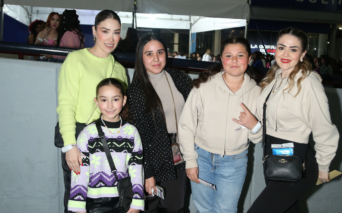 Yuri Salinas, Mary Botello, Valeria Marroquín, Laura Salinas y Abril Garza / Foto: Roberto Alvarado