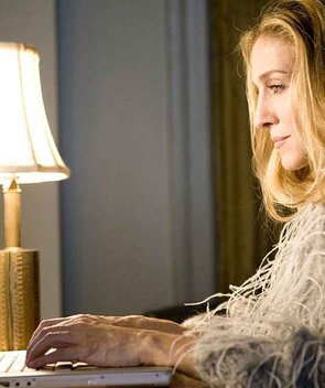 Carrie Bradshaw es una famosa escritora de moda dentro de la serie de Sex and The City. (Foto: Pinterest)