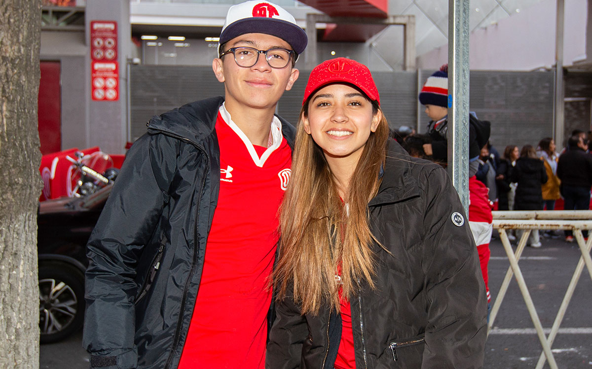 Emiliano Arizmendi y Mía Hernández