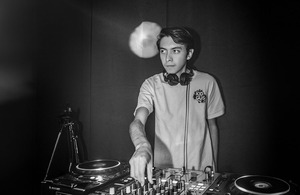 El trayecto musical de Kid Gus: desde clubes europeos hasta el Top 100 de Beatport