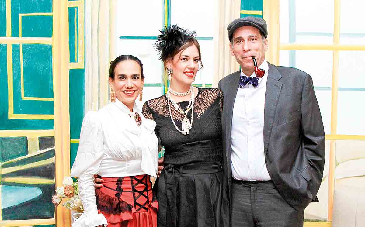 CYNTHIA AGUILAR, MARISSA VELA Y GUSTAVO GÓMEZ realizaron un recorrido por cada una de las salas del Museo de la Ciudad Tampico