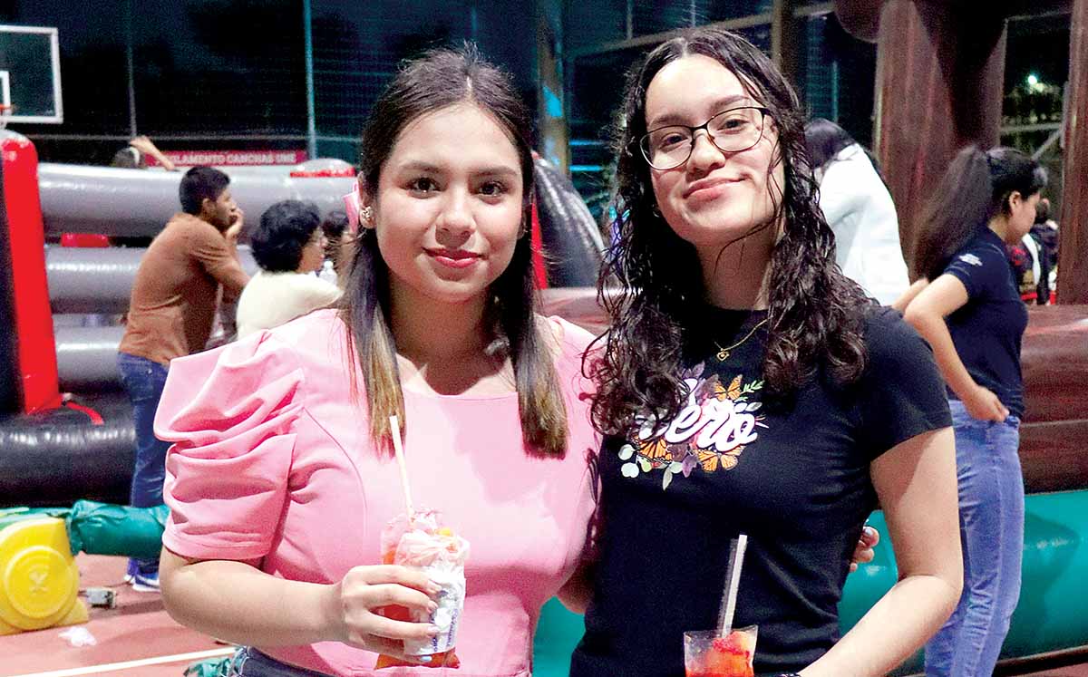 CRISELL GONZÁLEZ Y RUBÍ RAMÍREZ participaron en un concurso de canto