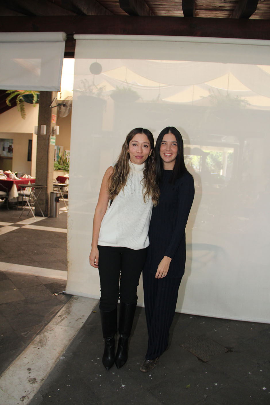 Laura Juárez y Regina Chávez.