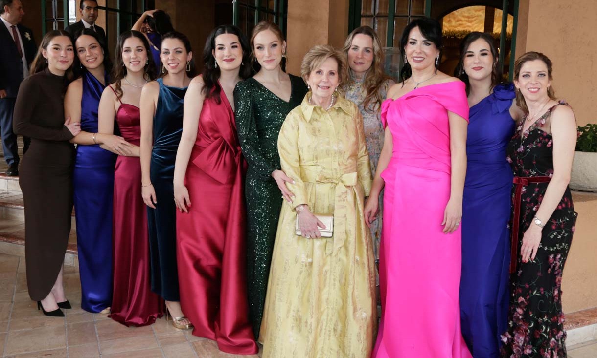 Cordelia Guerra, Lidya Rumbaud, Mariana Ibarra Catalina Ibarra, Eugenia Ibarra, Paulina Bremer, Julia Dela Garza de Ibarra, Adriana Bremer,Mily Batars