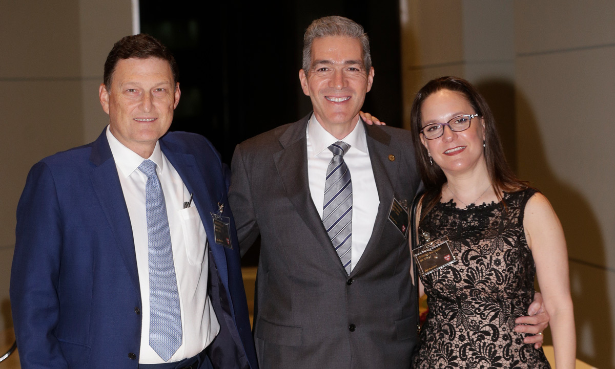 Antonio Elosúa, Jesús Viejo y Cristina Barragán de Viejo / Foto: Daniel Saldívar